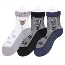 画像1: エトワール海渡　シースルーソックス　クルー丈　カシミヤ混　猫柄《3色、22〜24cm》 3足入【5%特別ポイント品】 (1)