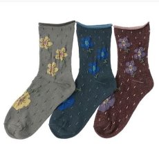 画像1: エトワール海渡　毛混　手篝(かがり)ソックス　フロート花柄《3色、23〜25cm》 3足入【5%特別ポイント品】 (1)