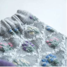 画像3: エトワール海渡　ギュレ　カシミヤ混　お花柄　靴下《3色、22〜25cm》 3足入【5%特別ポイント品】 (3)