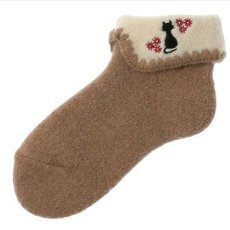 画像2: エトワール海渡　アンゴラ混　ねこ刺繍　折り返し　ルームソックス　【在庫限り】《2色、22cm〜24cm》 (2)