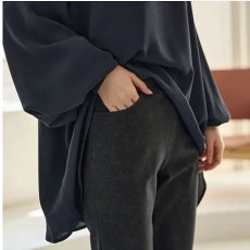 画像3: Reginetta　デニム裏起毛　冬素材　前ポケットスリムストレート　【12月上旬入荷予定】《M・L・LL、2色、股下丈68cm》 (3)