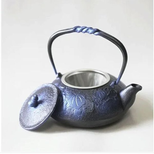 画像1: 南部鉄器　鉄瓶　ひさご　ルリ　【IH対応】《容量0.5L、全長16×全高15cm》 (1)