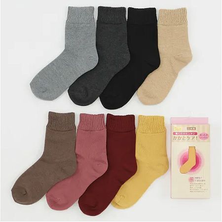 画像1: エトワール海渡 履くだけかんたん 三重構造 秋冬用かかとケア靴下 箱入り《22〜24cm、8色》 (1)